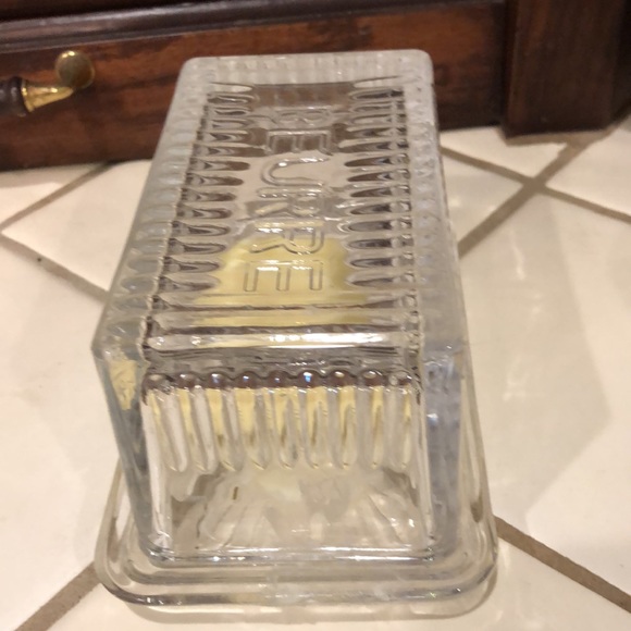 GLASS BUTTER DISH - Beurre French butter keeper… thick glass - Picture 3 of 5
